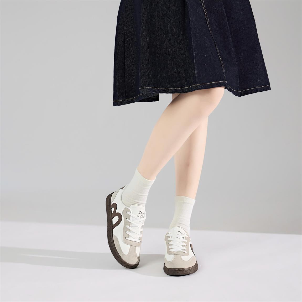 Sneaker tự do - Ảnh 2