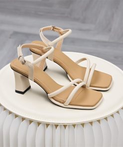 Cao gót Ngọc Nghi